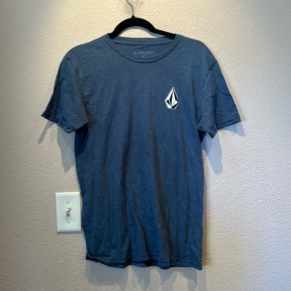 Men’s volcom blue t shirt size small